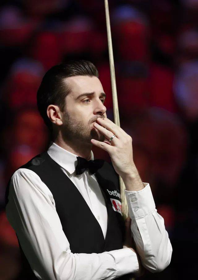 他在赫罗纳 他在赫罗纳