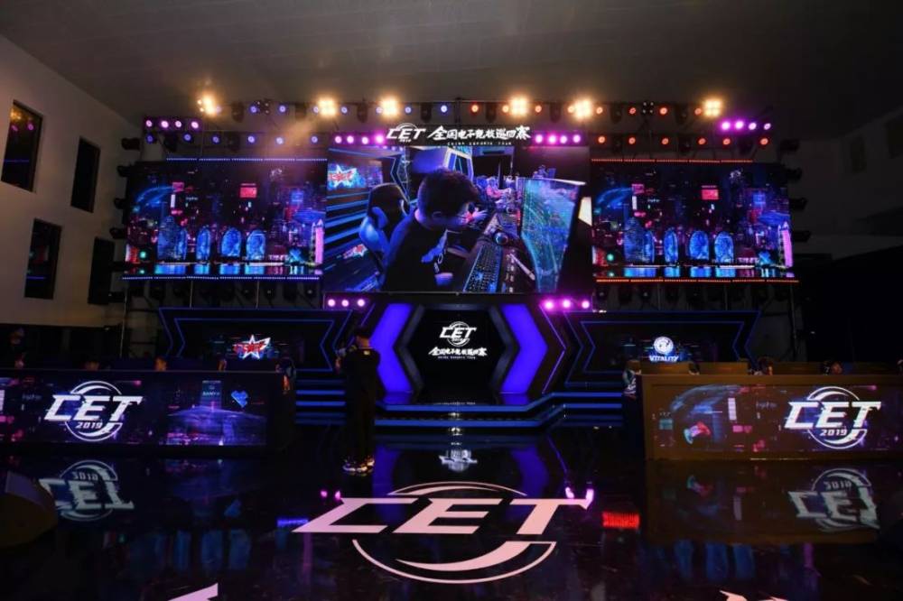 后来工作人 后来工作人