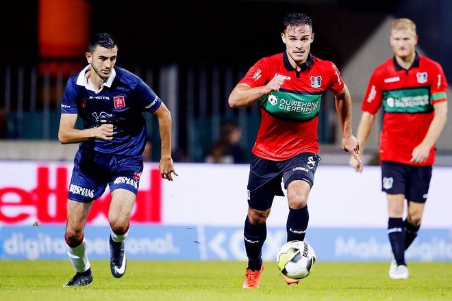 某知名球队 某知名球队