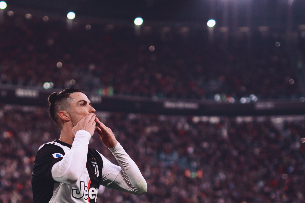 在探讨阿芳 在探讨阿芳