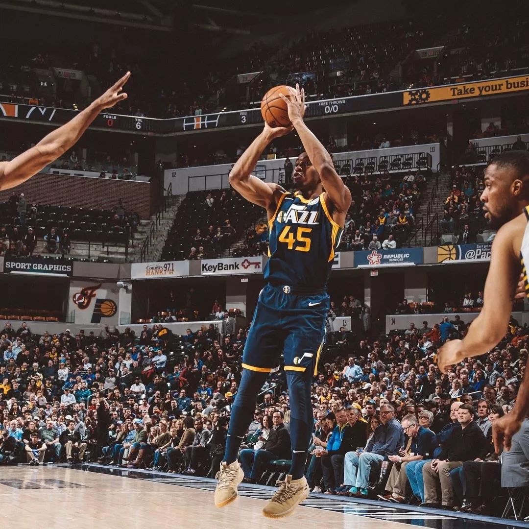 距离泡沫仅 距离泡沫仅